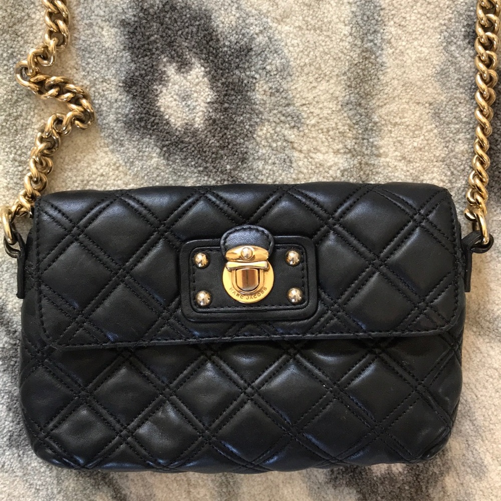 Black shoulder bag